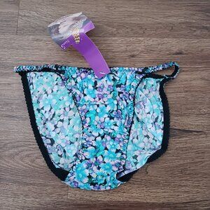 New Vintage Jordache 100% Washable Silk String Blue Floral Bikini Panties Size 5